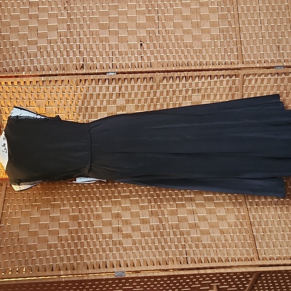 Donna Karan Elegant Black Long Sexy VNeck Evening Gown With Sheer Detailing Sz S - Picture 4 of 11